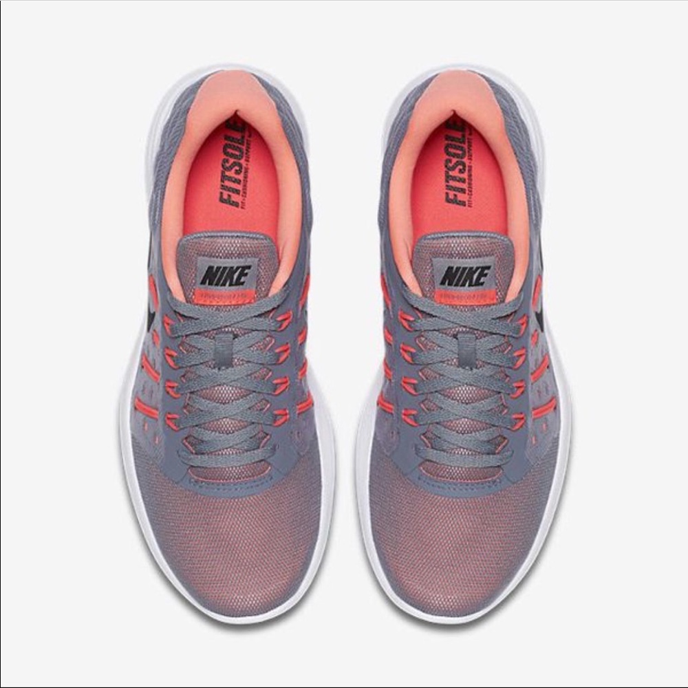 NIKE LUNARSTELOS